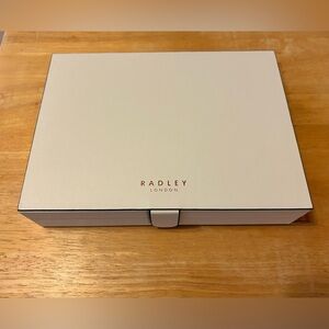 ✨✨ Radley London Jewelry Box ✨✨
